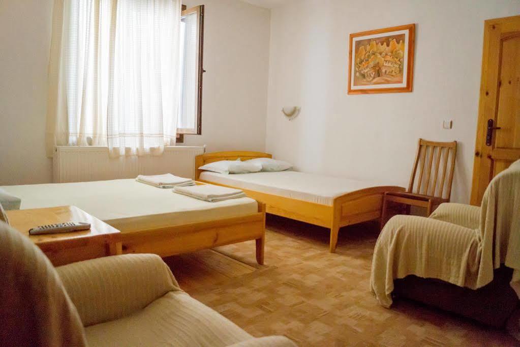 Toni'S Guest House 멜닉 외부 사진
