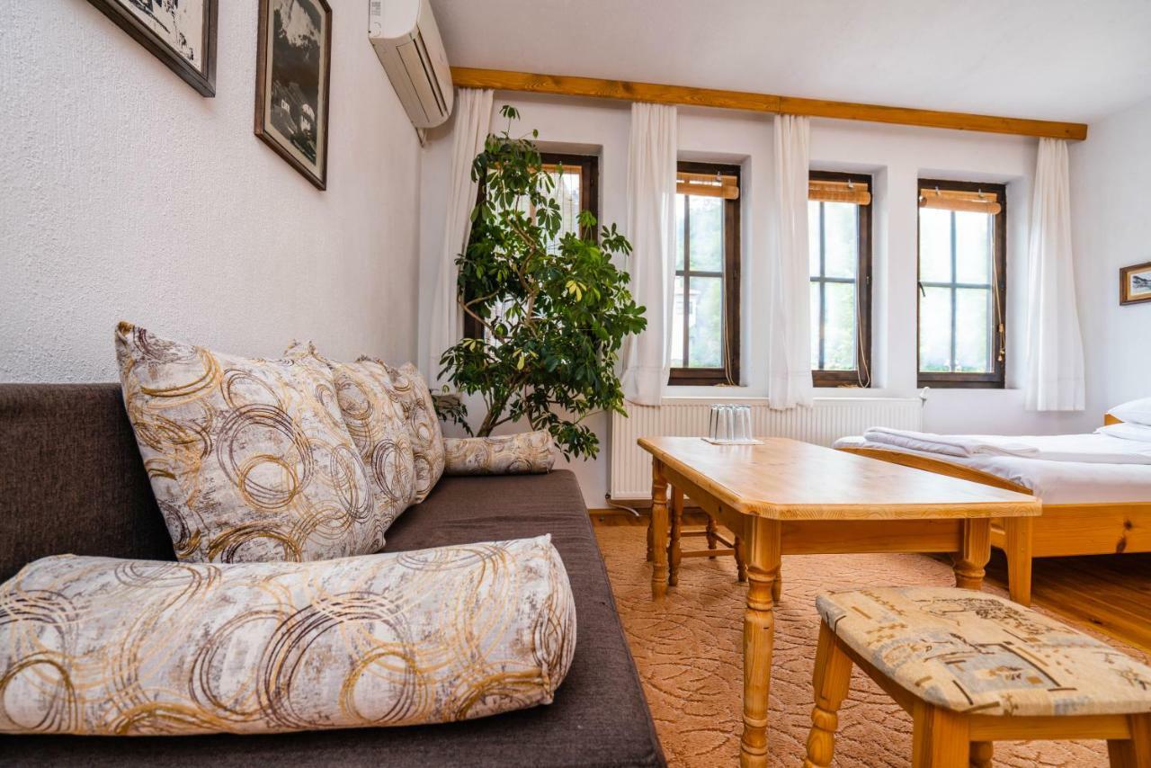 Toni'S Guest House 멜닉 외부 사진